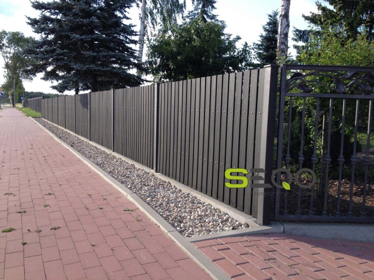 sztachety_kompozytowe_pelne_kolor_grafit_06.jpg